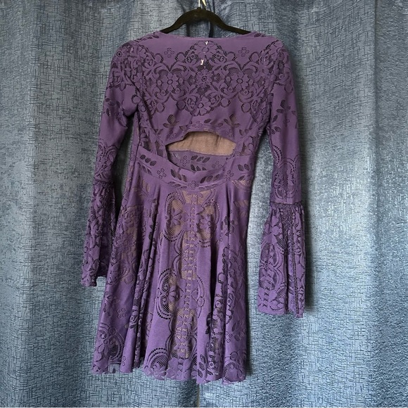 Free People Dress Purple Lace Fairy Bell Sleeve Empire Waist Full Skirt Size 0 - Picture 3 of 13